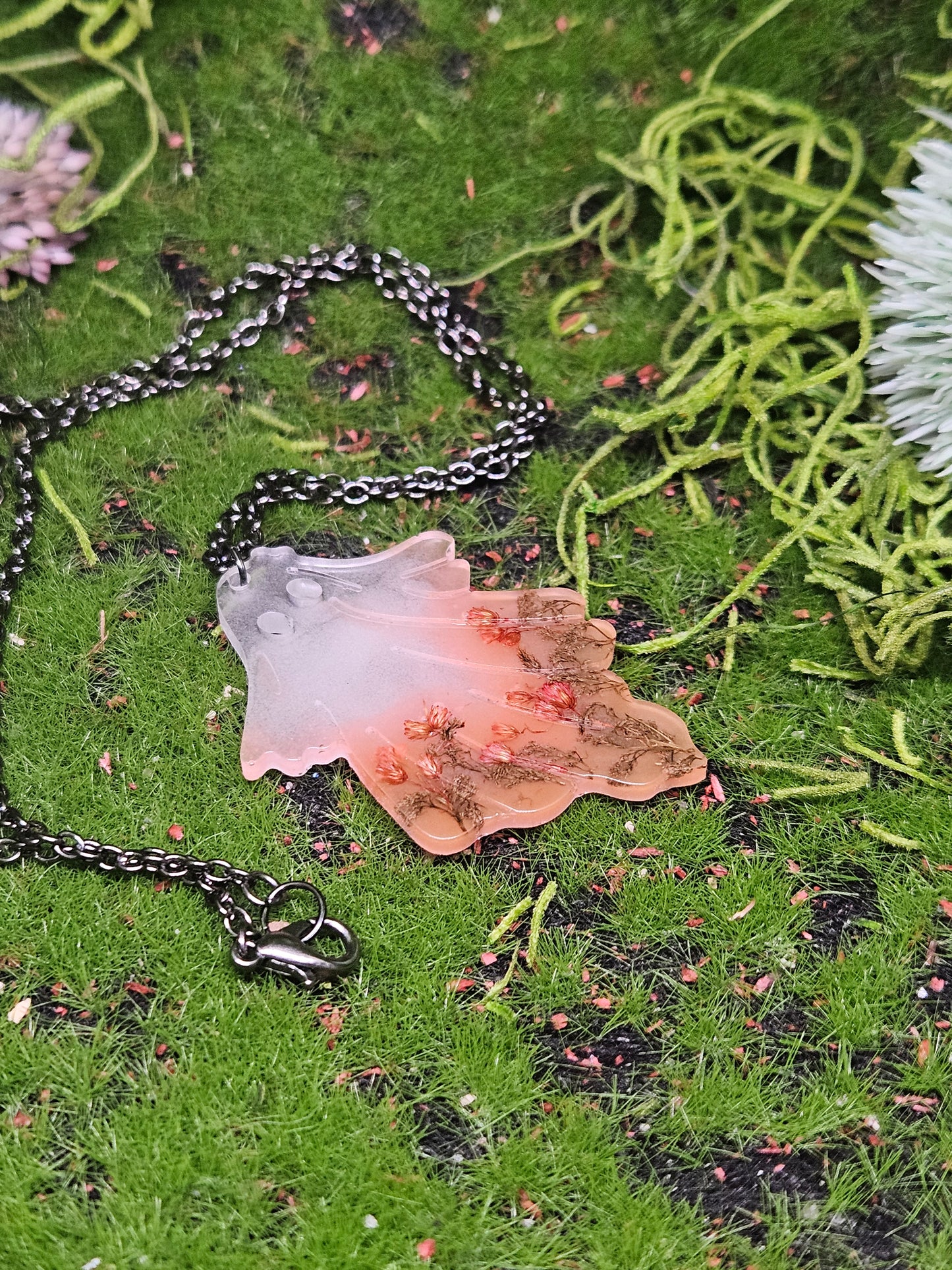 Glow in the Dark Floral Necklace